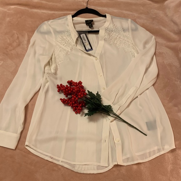 Tops - Picture 2 of 5